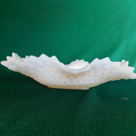 Light blue diamond art glass candy dish near mint condition - Picture 3 of 7